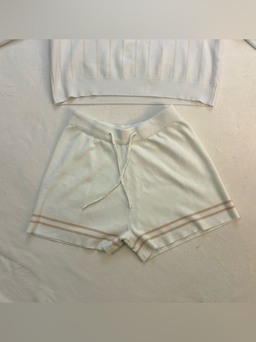2 Piece knit beige and cream lounge set - Picture 5 of 6